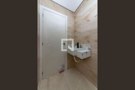 Casa à venda com 170m², 3 quartos e 2 vagas Casa à venda com 170m², 3 quartos e 2 vagasBanheiro da Suíte