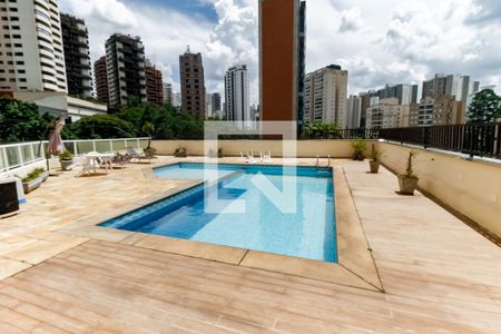Apartamento para alugar com 117m², 3 quartos e 3 vagas Apartamento para alugar com 117m², 3 quartos e 3 vagasÁrea comum - Piscina