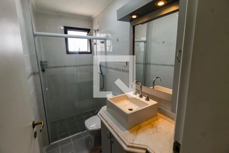 Apartamento para alugar com 117m², 3 quartos e 3 vagas Apartamento para alugar com 117m², 3 quartos e 3 vagasBanheiro Corredor