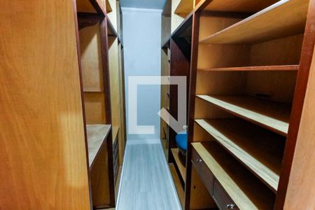 Apartamento para alugar com 117m², 3 quartos e 3 vagas Apartamento para alugar com 117m², 3 quartos e 3 vagasCloset da suíte