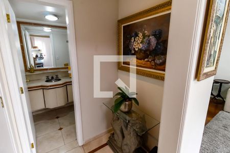 Apartamento para alugar com 117m², 3 quartos e 3 vagas Apartamento para alugar com 117m², 3 quartos e 3 vagasHall - Lavabo