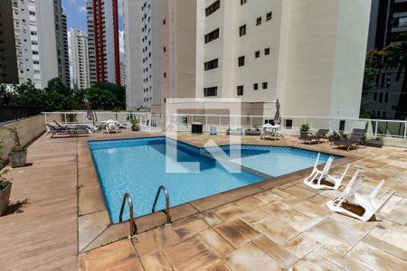 Apartamento para alugar com 117m², 3 quartos e 3 vagas Apartamento para alugar com 117m², 3 quartos e 3 vagasÁrea comum - Piscina