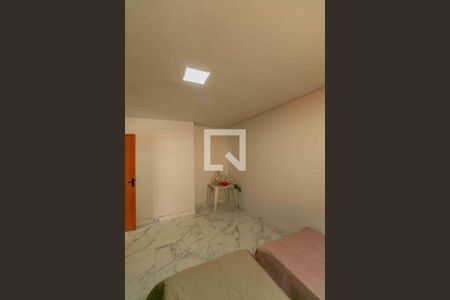 Casa à venda com 350m², 5 quartos e 3 vagas Casa à venda com 350m², 5 quartos e 3 vagasQuarto 2