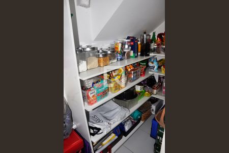 Casa de condomínio à venda com 147m², 3 quartos e 2 vagasDetalhe - Dispensa