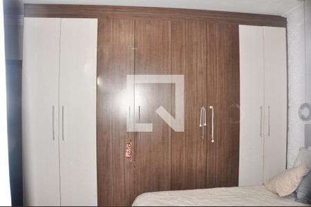 Casa de condomínio à venda com 147m², 3 quartos e 2 vagasDetalhe - Quarto 01 com Suíte