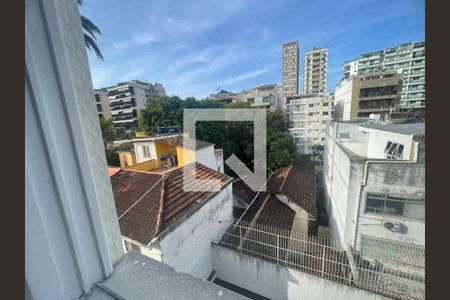 Apartamento à venda com 67m², 1 quarto e 1 vaga