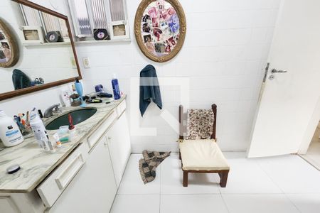 Apartamento à venda com 76m², 2 quartos e 1 vaga Apartamento à venda com 76m², 2 quartos e 1 vagaBanheiro
