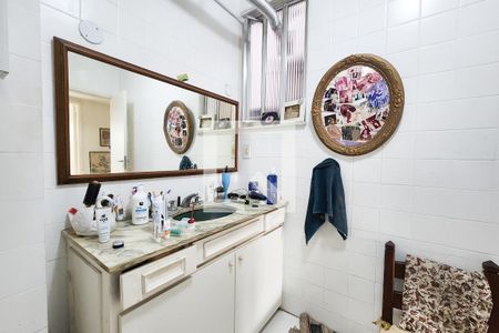 Apartamento à venda com 76m², 2 quartos e 1 vaga Apartamento à venda com 76m², 2 quartos e 1 vagaBanheiro