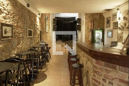 Casa à venda com 297m², 2 quartos e sem vaga