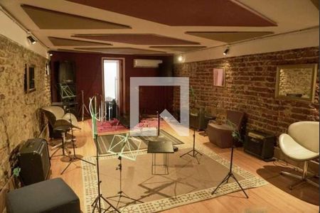 Casa à venda com 297m², 2 quartos e sem vaga