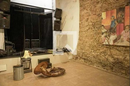 Casa à venda com 297m², 2 quartos e sem vaga