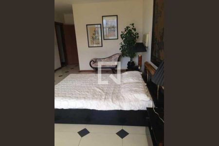 Casa à venda com 723m², 6 quartos e 8 vagas