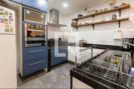 Casa à venda com 183m², 3 quartos e 2 vagas