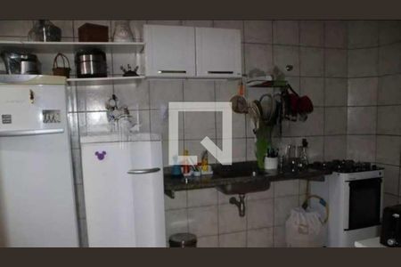 Casa de condomínio à venda com 70m², 2 quartos e 1 vaga