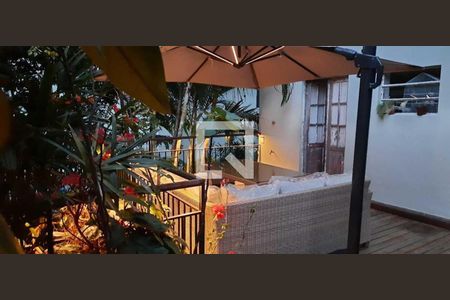 Casa à venda com 320m², 4 quartos e sem vaga