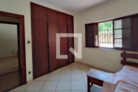 Casa à venda com 320m², 4 quartos e 4 vagas Casa à venda com 320m², 4 quartos e 4 vagasQuarto 2