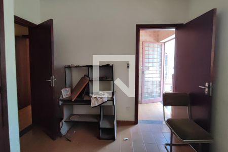 Casa à venda com 320m², 4 quartos e 4 vagas Casa à venda com 320m², 4 quartos e 4 vagasQuarto 4