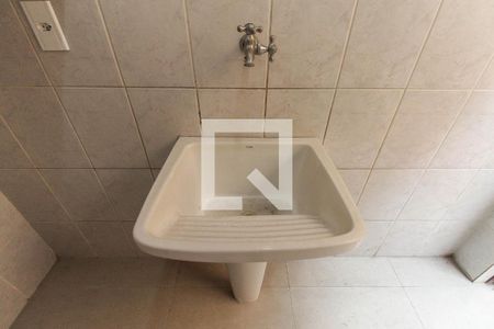 Casa para alugar com 180m², 2 quartos e 3 vagas Casa para alugar com 180m², 2 quartos e 3 vagasÁrea de Serviço