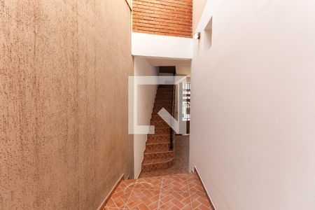 Casa para alugar com 180m², 2 quartos e 3 vagas Casa para alugar com 180m², 2 quartos e 3 vagasCorredor Externo