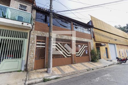 Casa para alugar com 180m², 2 quartos e 3 vagas Casa para alugar com 180m², 2 quartos e 3 vagasFachada e Placa