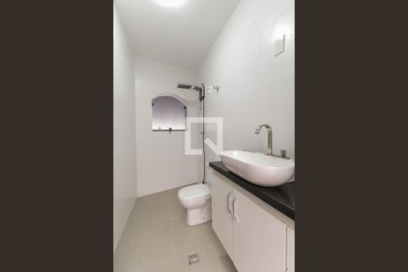 Casa para alugar com 180m², 2 quartos e 3 vagas Casa para alugar com 180m², 2 quartos e 3 vagasBanheiro