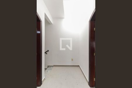 Casa para alugar com 180m², 2 quartos e 3 vagas Casa para alugar com 180m², 2 quartos e 3 vagasHall