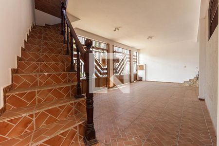 Casa para alugar com 180m², 2 quartos e 3 vagas Casa para alugar com 180m², 2 quartos e 3 vagasGaragem