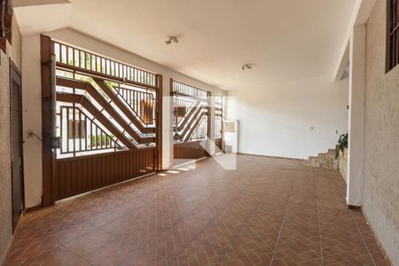 Casa para alugar com 180m², 2 quartos e 3 vagas Casa para alugar com 180m², 2 quartos e 3 vagasGaragem