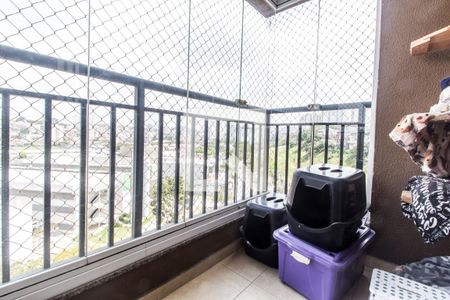 Varanda de apartamento à venda com 3 quartos, 74m² em Jardim Tupanci, Barueri