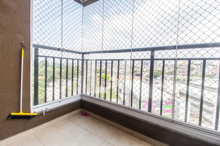 Varanda de apartamento à venda com 3 quartos, 74m² em Jardim Tupanci, Barueri