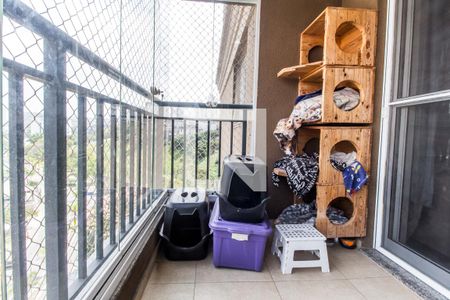 Varanda de apartamento à venda com 3 quartos, 74m² em Jardim Tupanci, Barueri