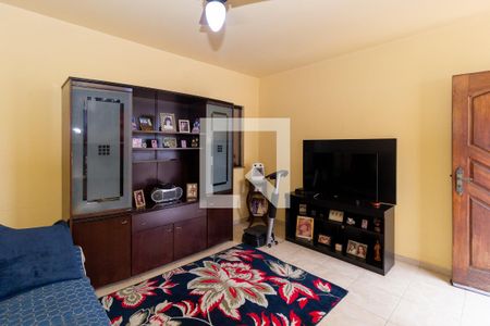 Casa de condomínio à venda com 121m², 2 quartos e 2 vagasSala