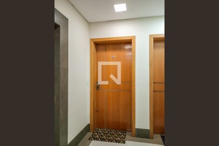 Apartamento à venda com 73m², 2 quartos e 1 vaga Apartamento à venda com 73m², 2 quartos e 1 vagaHall