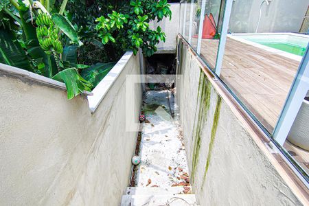 Apartamento à venda com 244m², 3 quartos e 1 vagafundos