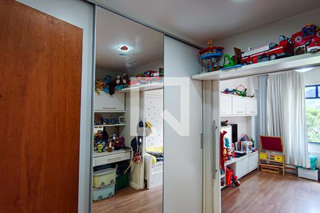 Apartamento à venda com 244m², 3 quartos e 1 vagaquarto 1