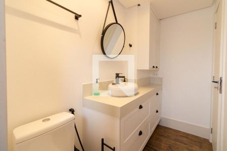 Banheiro de apartamento para alugar com 1 quarto, 64m² em Butantã, São Paulo