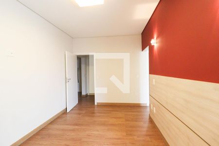 Casa de condomínio à venda com 1029m², 3 quartos e 4 vagasSuíte