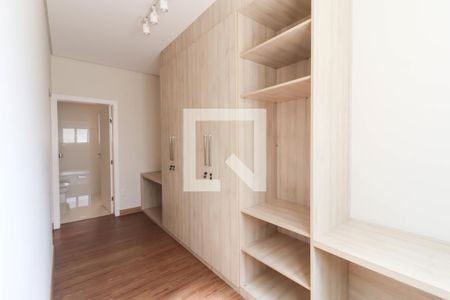 Casa de condomínio à venda com 1029m², 3 quartos e 4 vagasSuíte