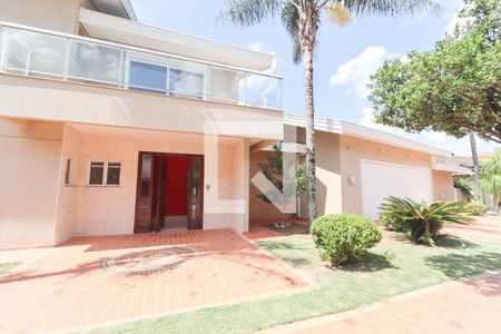 Casa de condomínio à venda com 1029m², 3 quartos e 4 vagasFachada