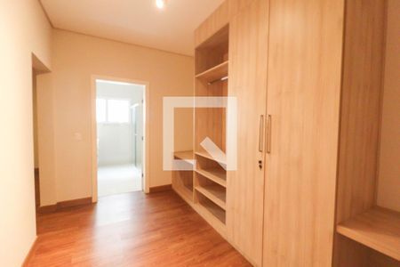 Casa de condomínio à venda com 1029m², 3 quartos e 4 vagasSuíte