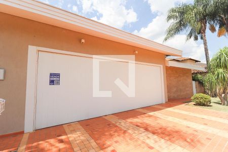 Casa de condomínio à venda com 1029m², 3 quartos e 4 vagasFachada