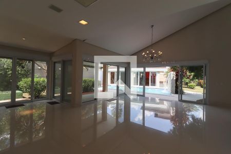 Casa de condomínio à venda com 1029m², 3 quartos e 4 vagasSala