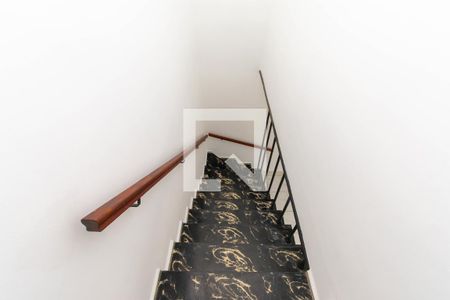 Escada de casa para alugar com 3 quartos, 300m² em Vila Alpina, São Paulo
