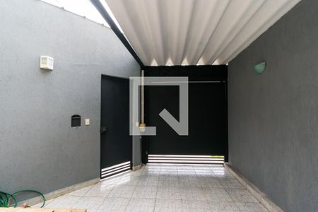 Garagem de casa para alugar com 3 quartos, 300m² em Vila Alpina, São Paulo