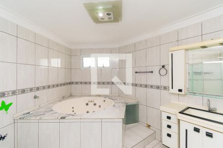 Casa para alugar com 300m², 3 quartos e 1 vaga Casa para alugar com 300m², 3 quartos e 1 vagaBanheiro da Suíte