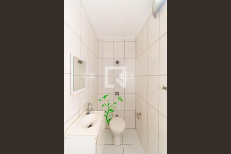 Casa para alugar com 300m², 3 quartos e 1 vaga Casa para alugar com 300m², 3 quartos e 1 vagaBanheiro de Serviço