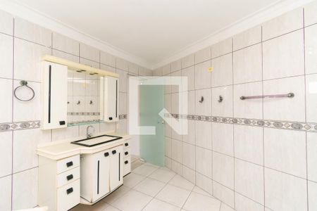Casa para alugar com 300m², 3 quartos e 1 vaga Casa para alugar com 300m², 3 quartos e 1 vagaBanheiro da Suíte