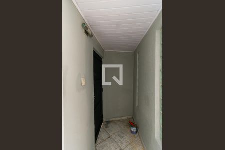 Entrada Fundos de casa para alugar com 3 quartos, 300m² em Vila Alpina, São Paulo