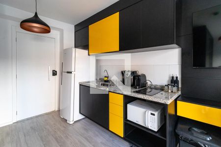 Cozinha de apartamento para alugar com 1 quarto, 26m² em Água Branca, São Paulo