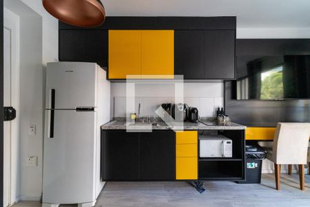 Cozinha de apartamento para alugar com 1 quarto, 26m² em Água Branca, São Paulo